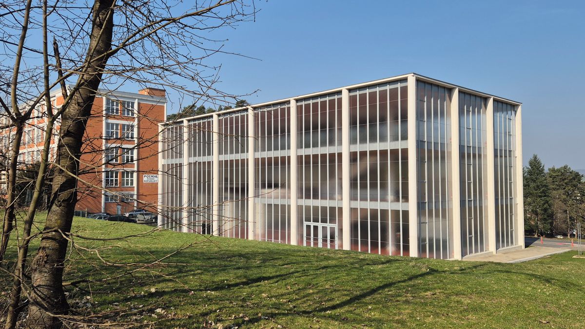 Funkcionalistická katedrála. Stavba Baťova památníku trvala jen čtyři měsíce